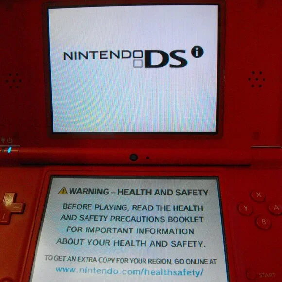 Nintendo DSi XL Red Mario 25th Anniversary Edition Region Free - Picture 10 of 13